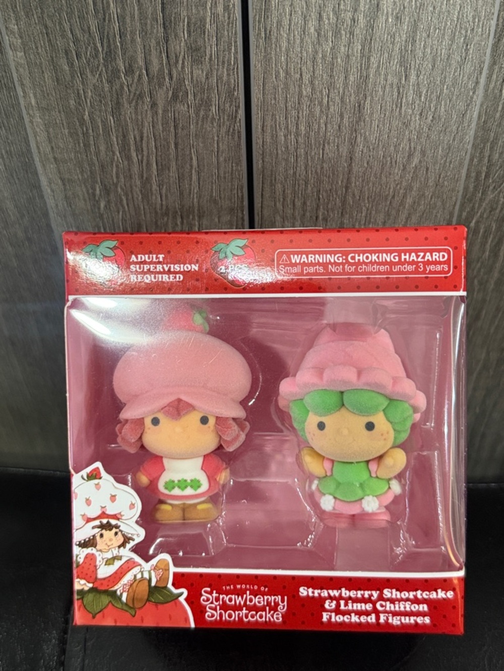 New World Of Strawberry Shortcake & Lime Chiffon Flocked Doll Set In Box